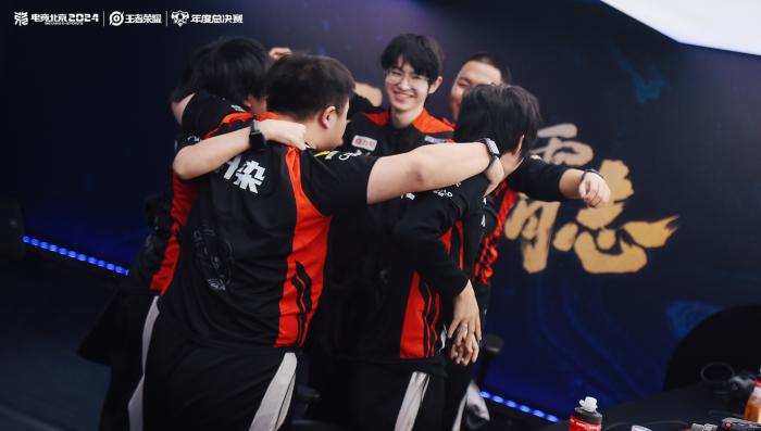 AG首夺KPL年度总冠军：王者荣耀赛事创新之年脚步