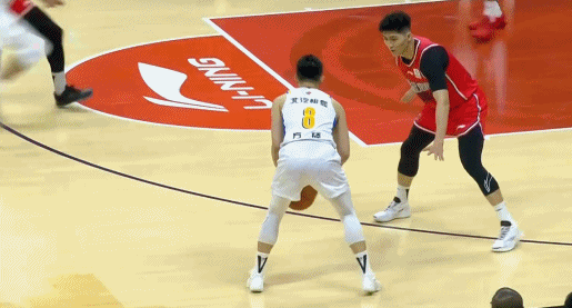 北京男篮双塔战术奏效 98-85力克广州龙狮