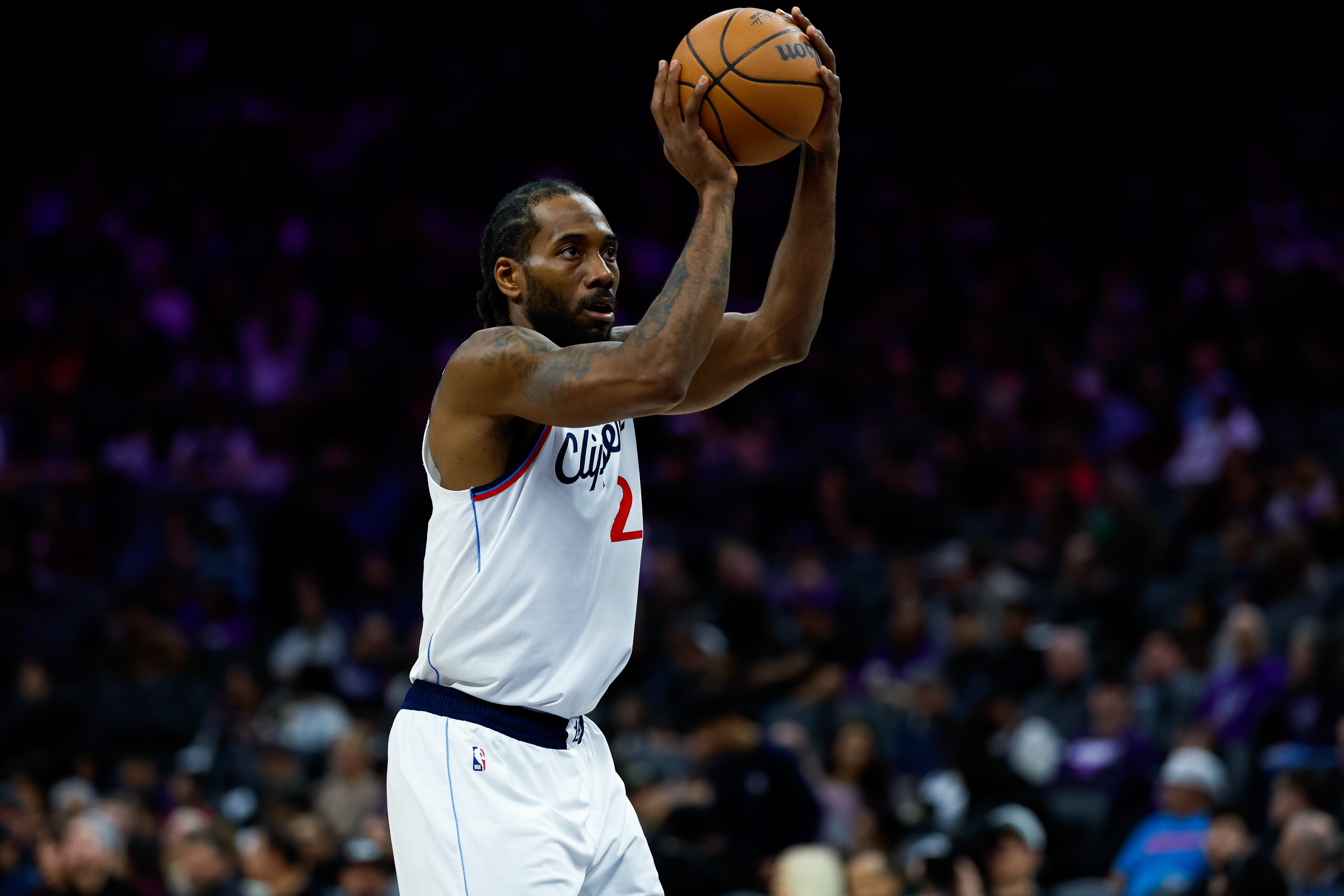 快船交易哈登祖巴茨换加兰等球员 伦纳德成球队