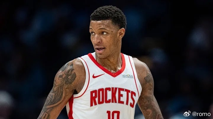 火箭队贾巴里·史密斯16篮板助力逆转 团队韧性成