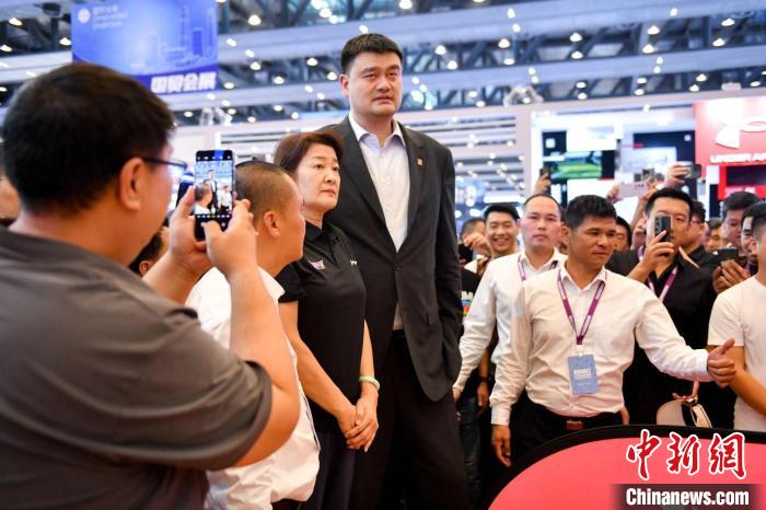 粉色风暴大师邀请赛在福建省晋江市落幕：16支女