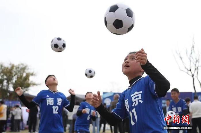 2026苏超揭幕战看点：新梗引爆、消费联动、青训